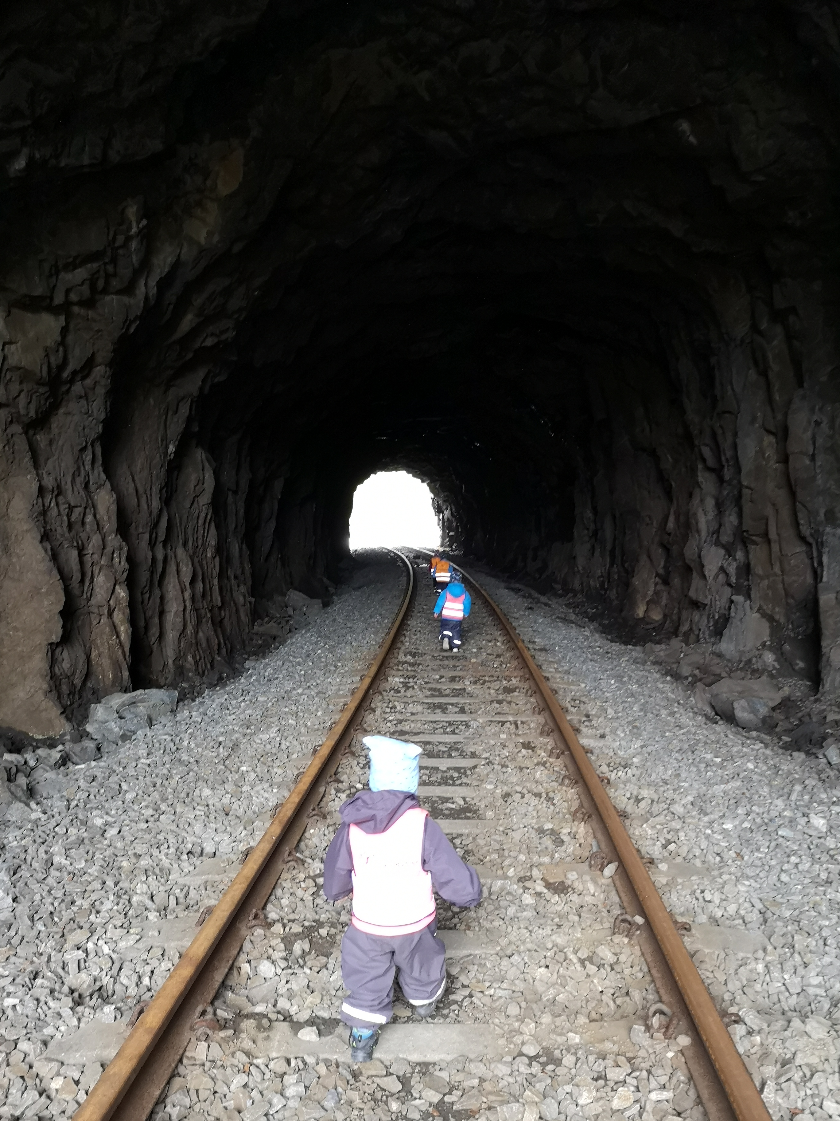 Beskyttet: Gruva utforsker tunellen :)