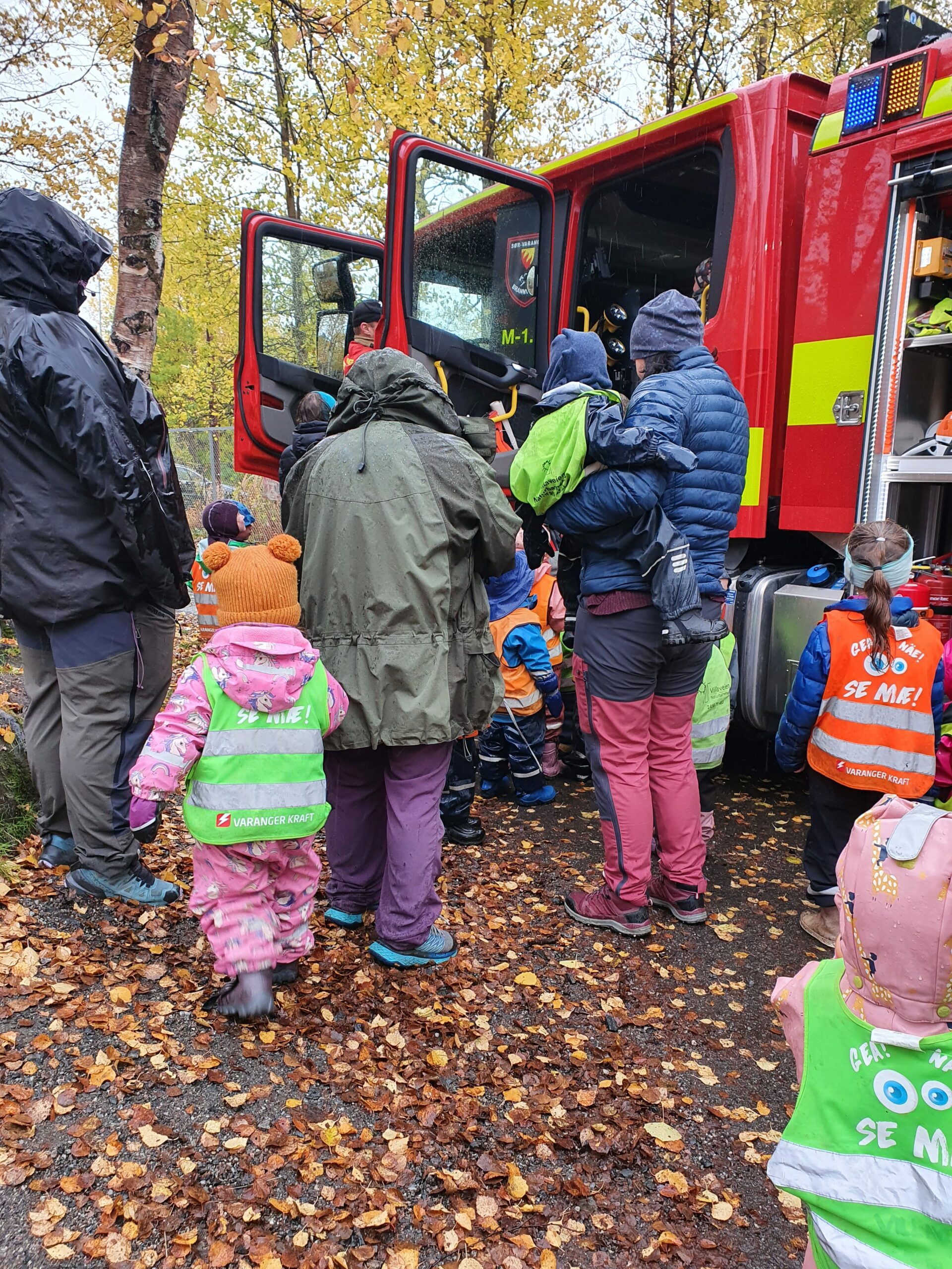 Beskyttet: Brannbil på besøk i barnehagen
